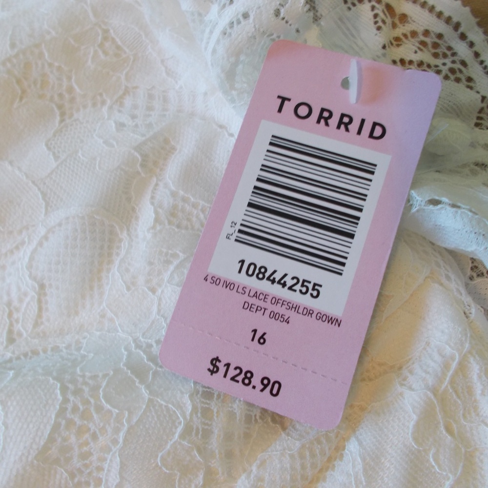 TORRID LACE OFF SHOULDER FIT & FLARE WEDDING DRESS - Picture 13 of 15
